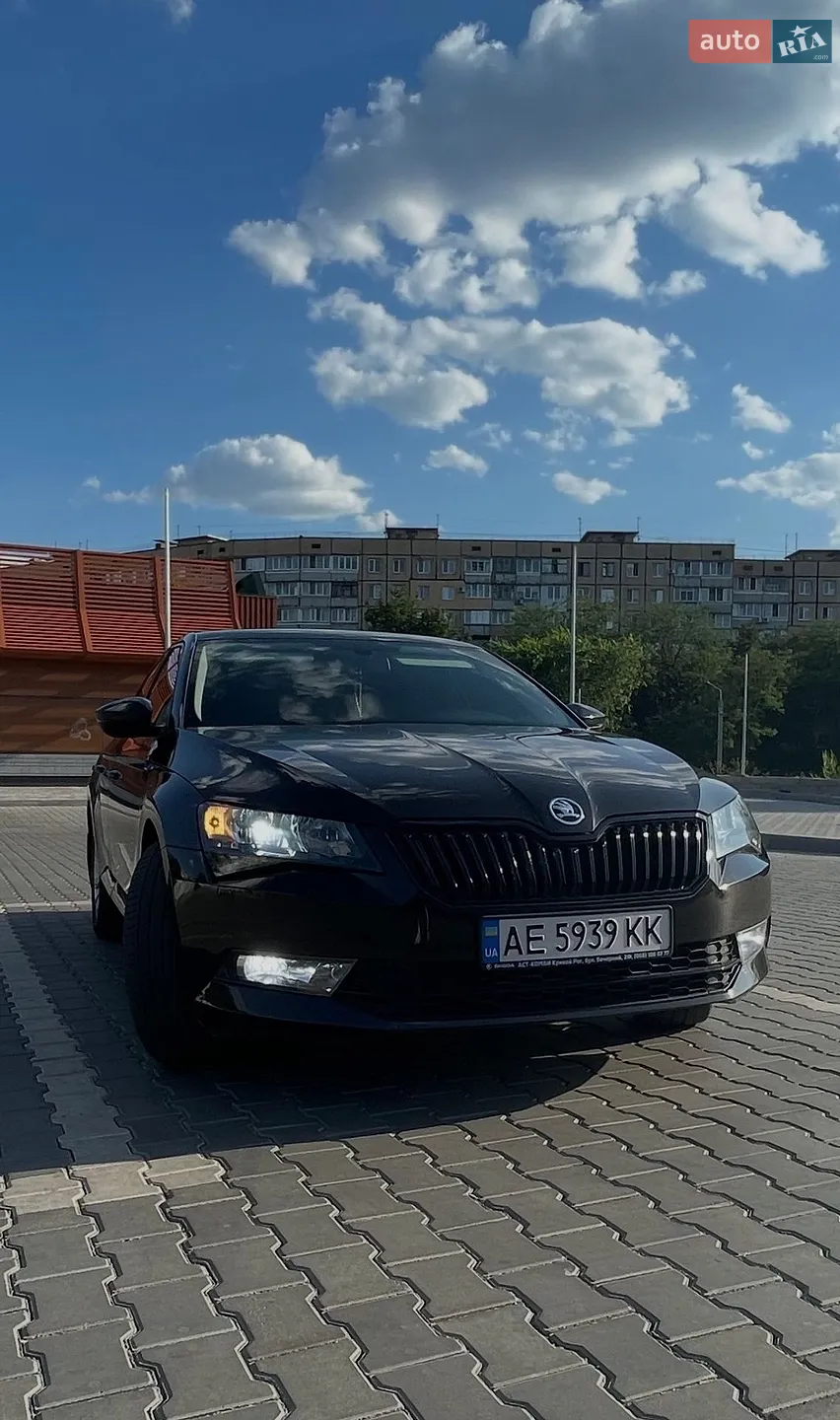 2015 Skoda Superb - мініатюра 2