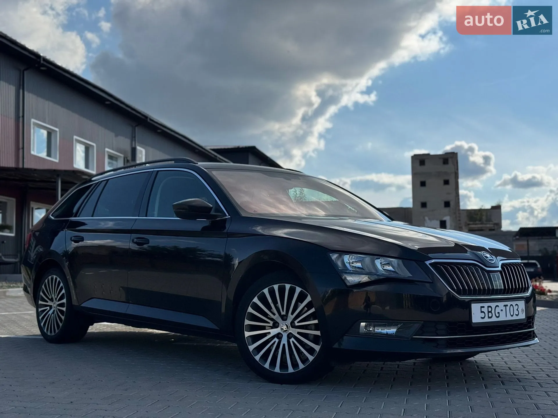 2016 Skoda Superb - мініатюра 5