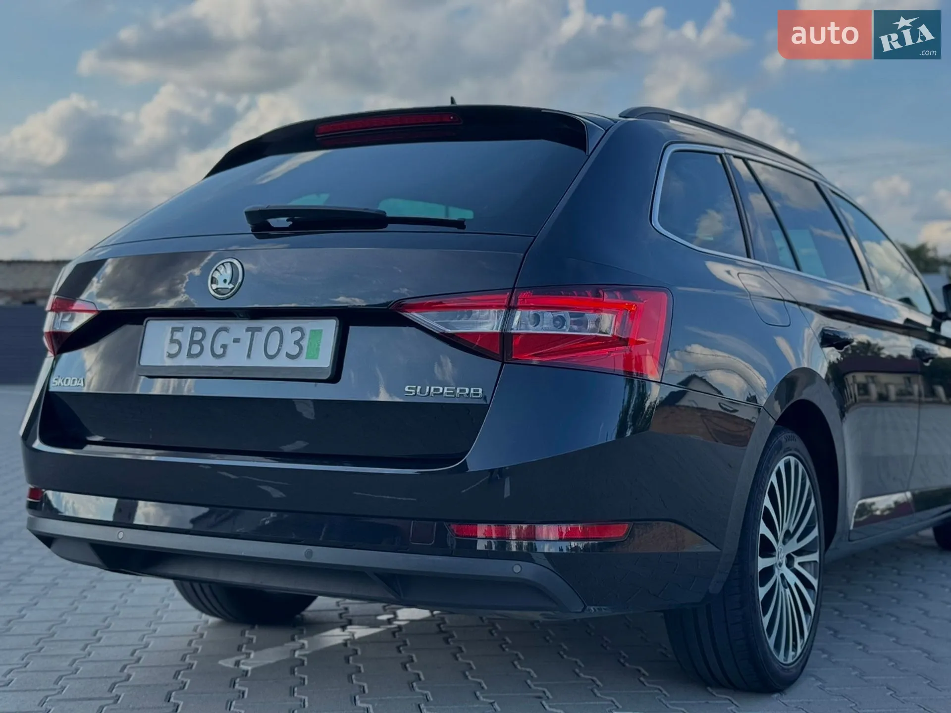 2016 Skoda Superb - мініатюра 11