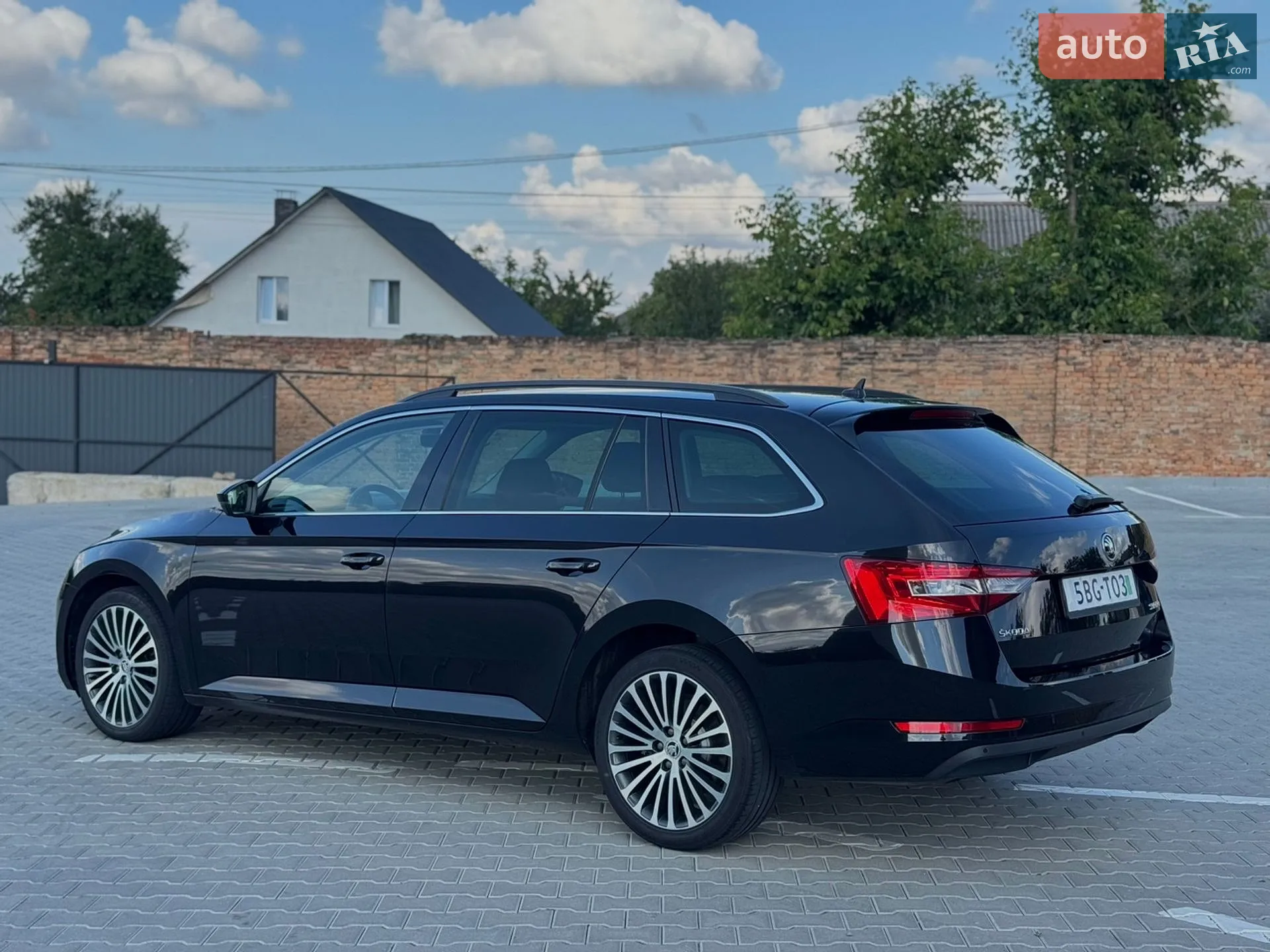 2016 Skoda Superb - мініатюра 17