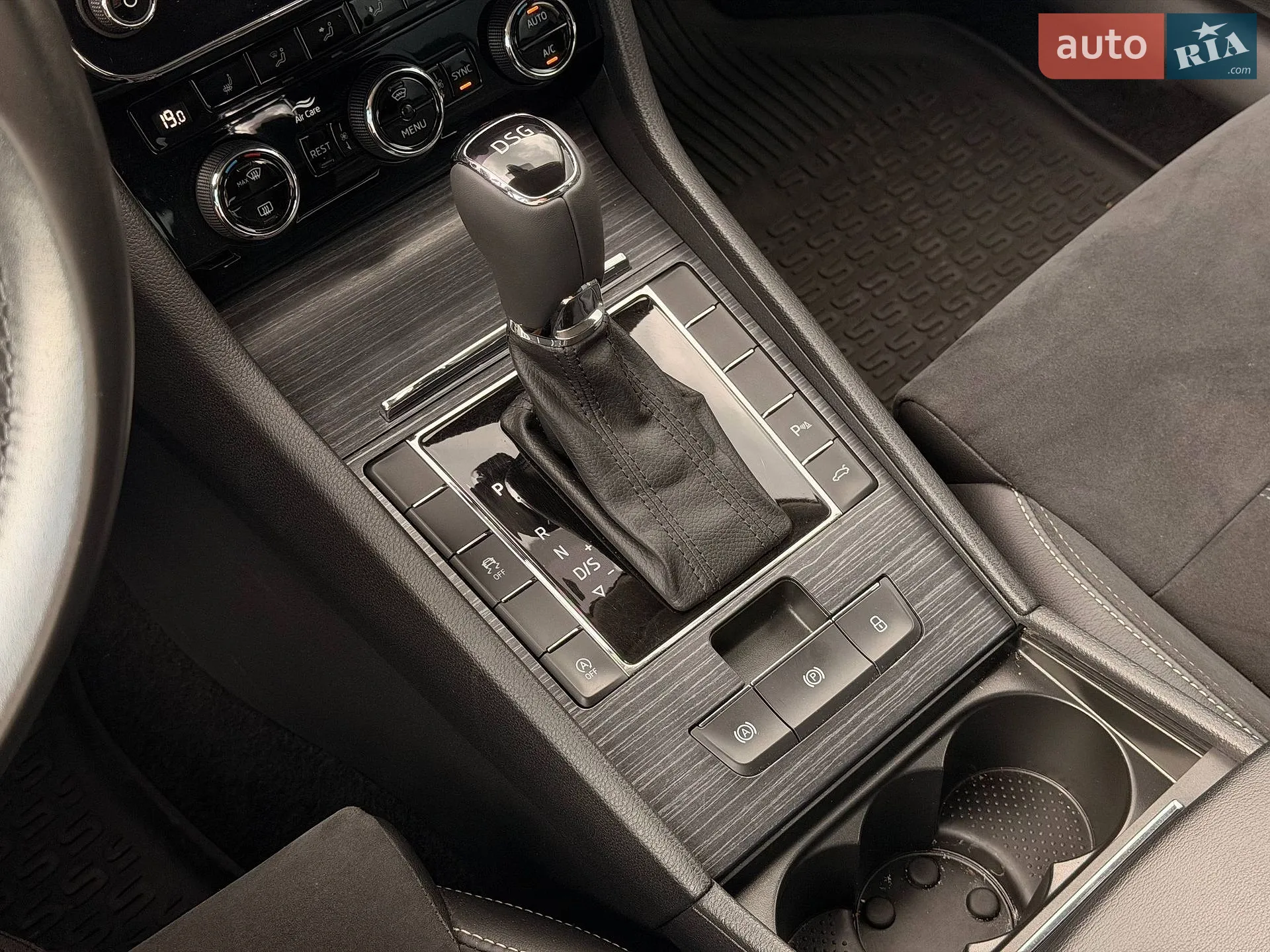 2020 Skoda Superb - мініатюра 79