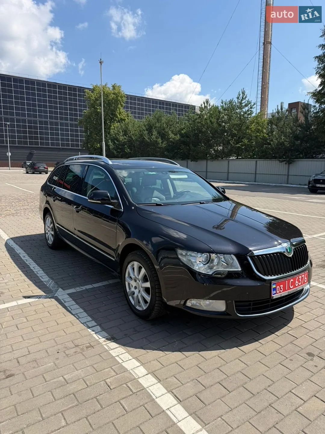 2011 Skoda Superb - фото 1
