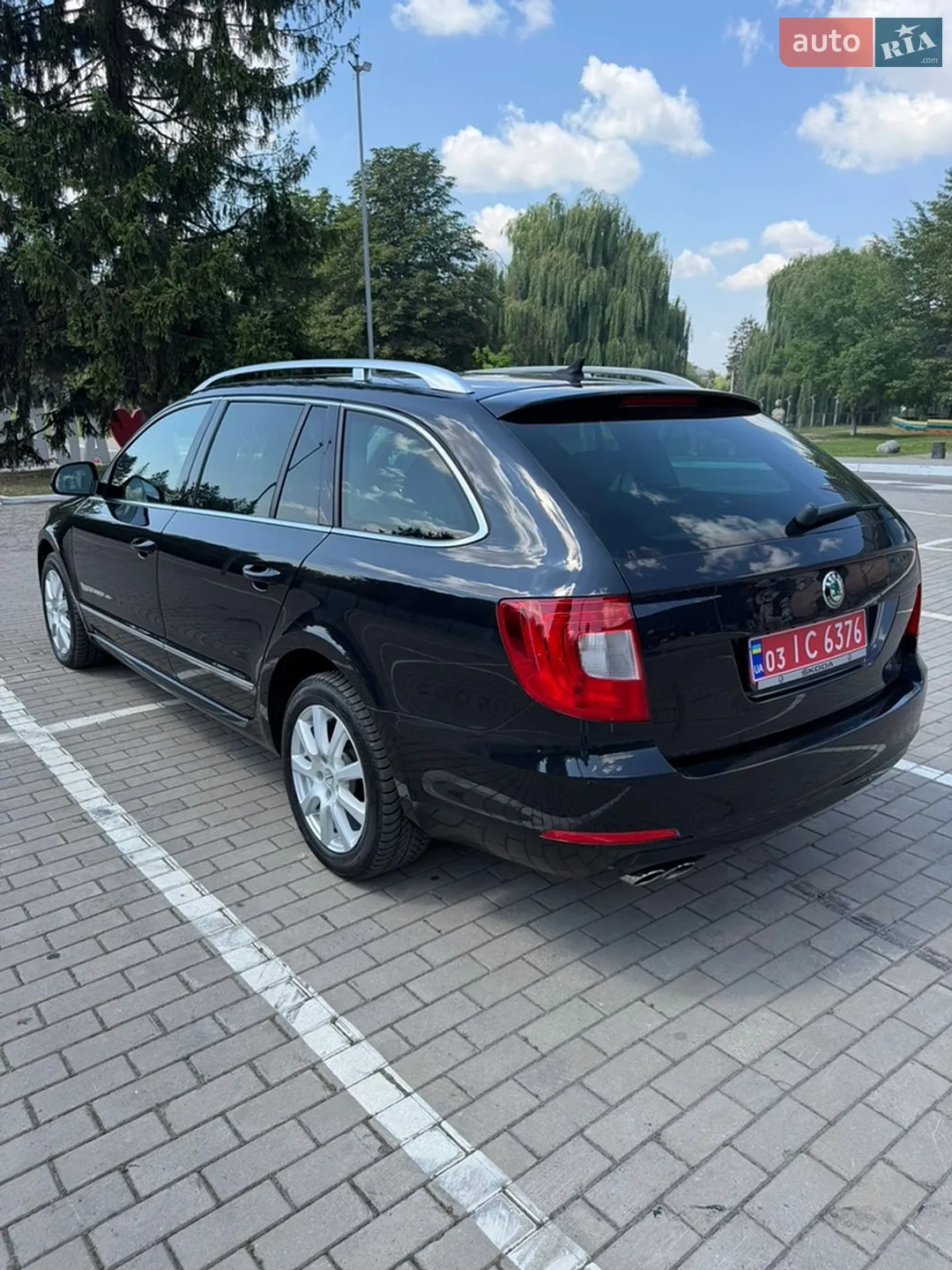 2011 Skoda Superb - мініатюра 17