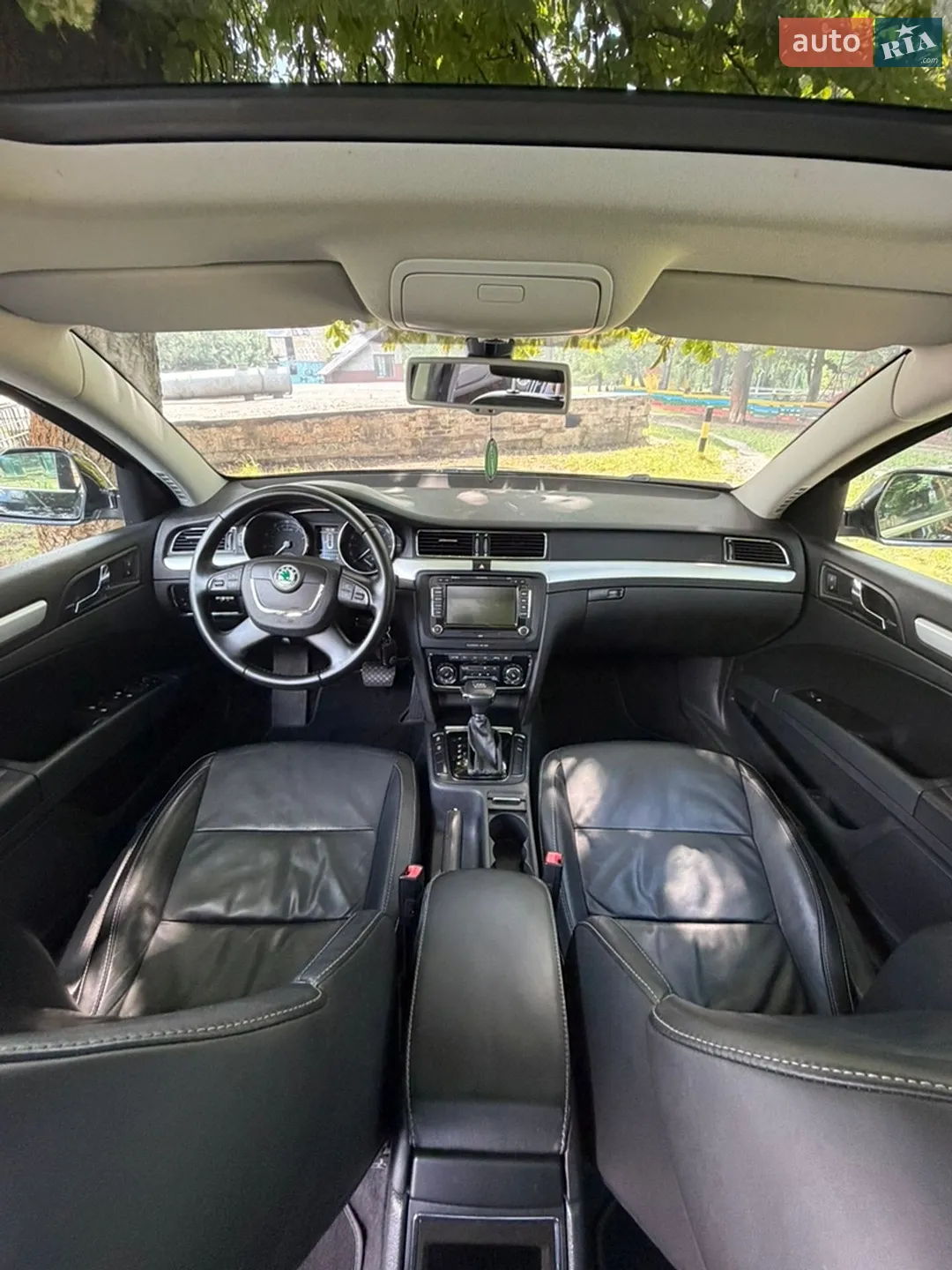 2011 Skoda Superb - мініатюра 100