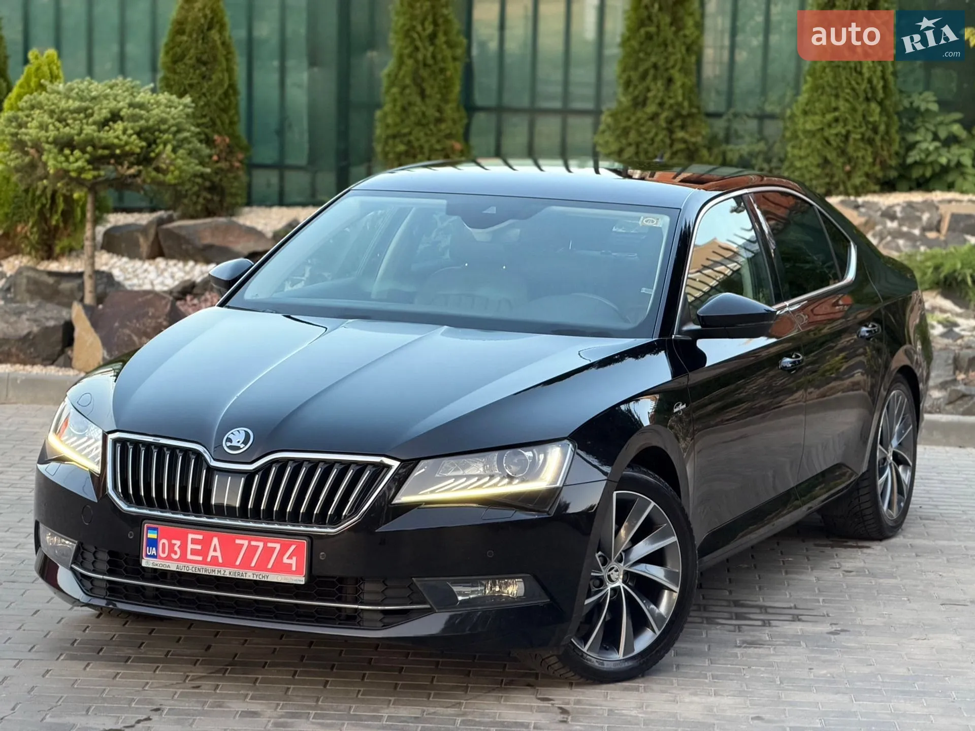 2017 Skoda Superb - мініатюра 3