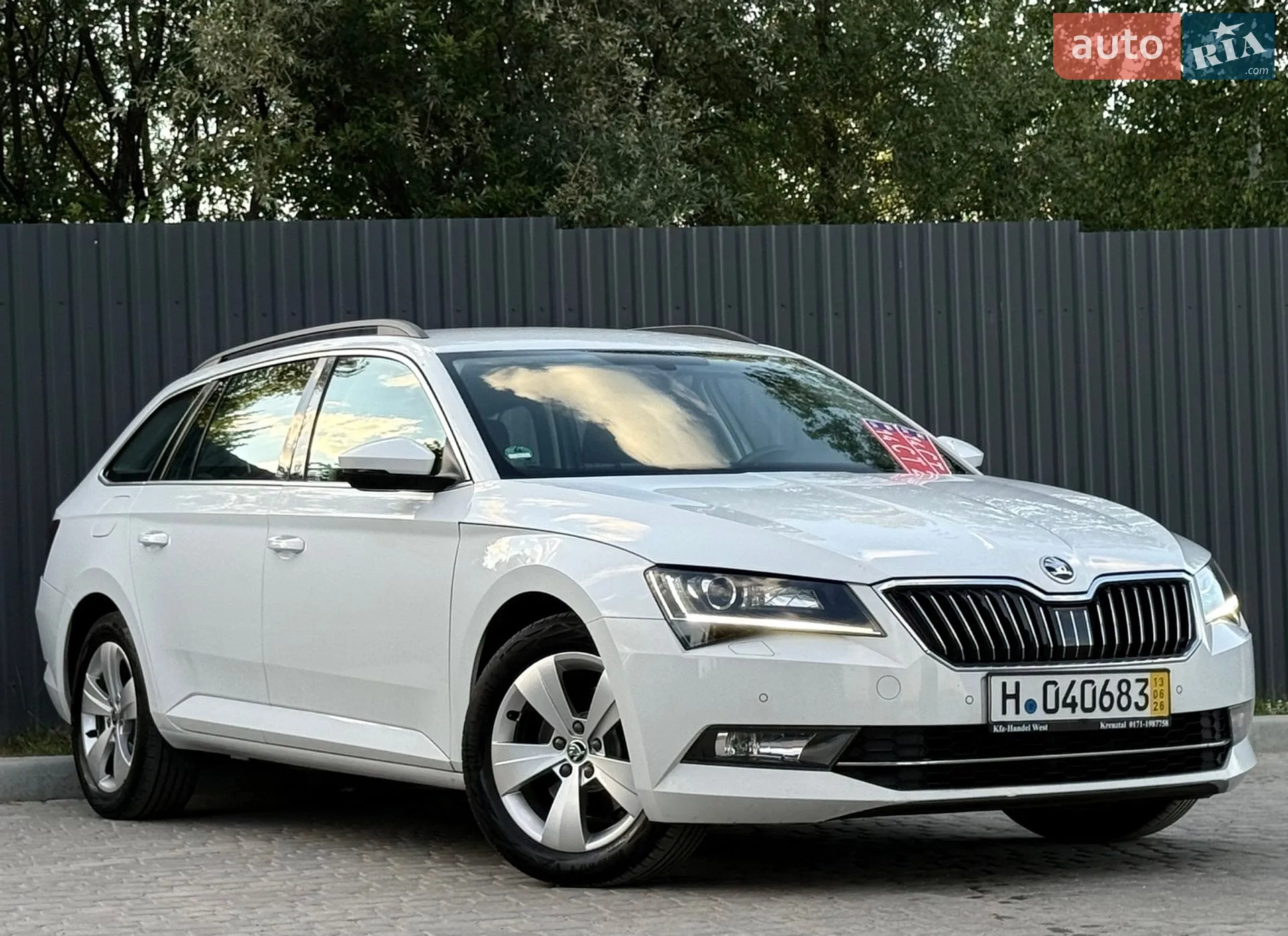 2017 Skoda Superb - мініатюра 27