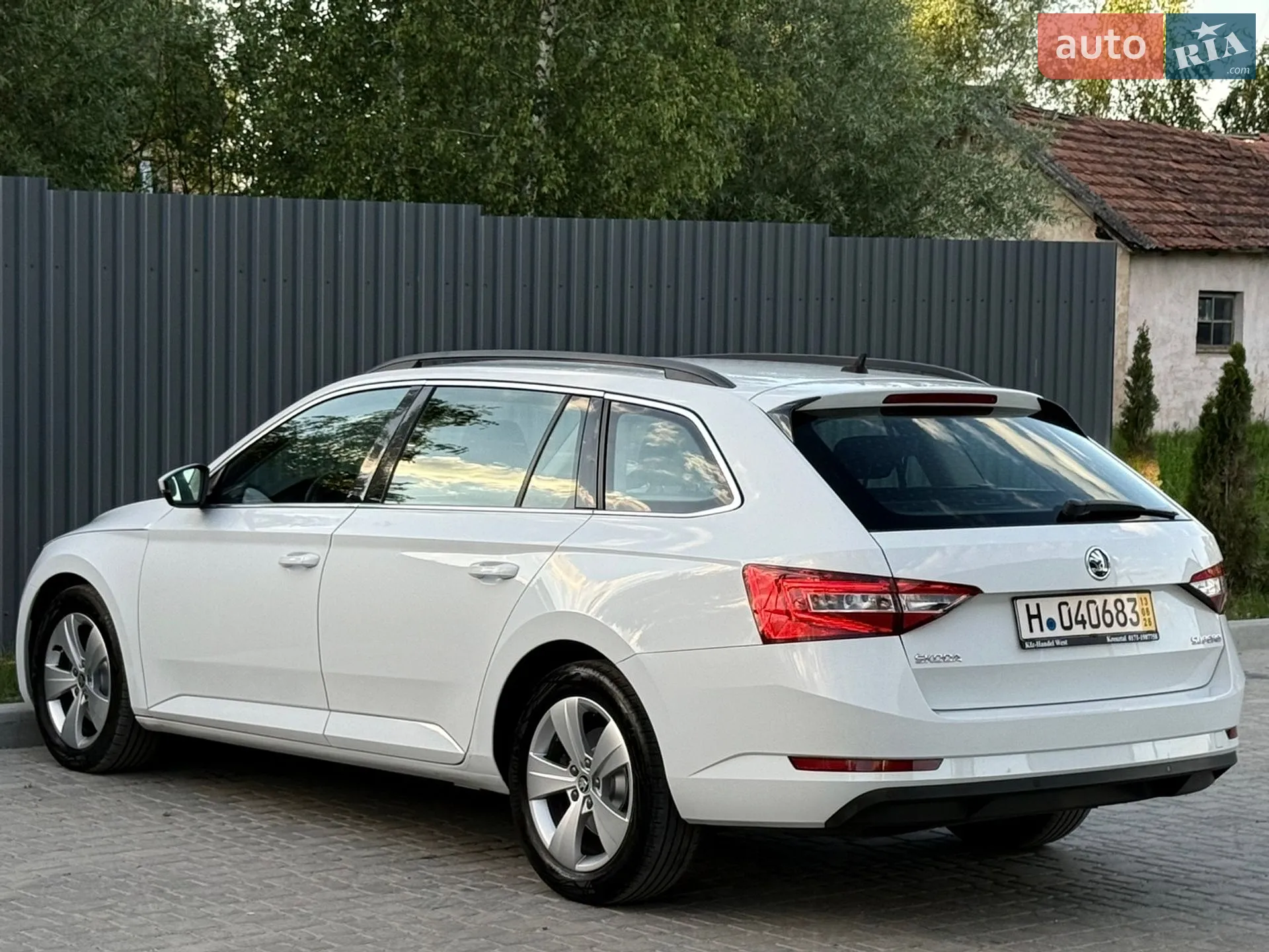 2017 Skoda Superb - мініатюра 36