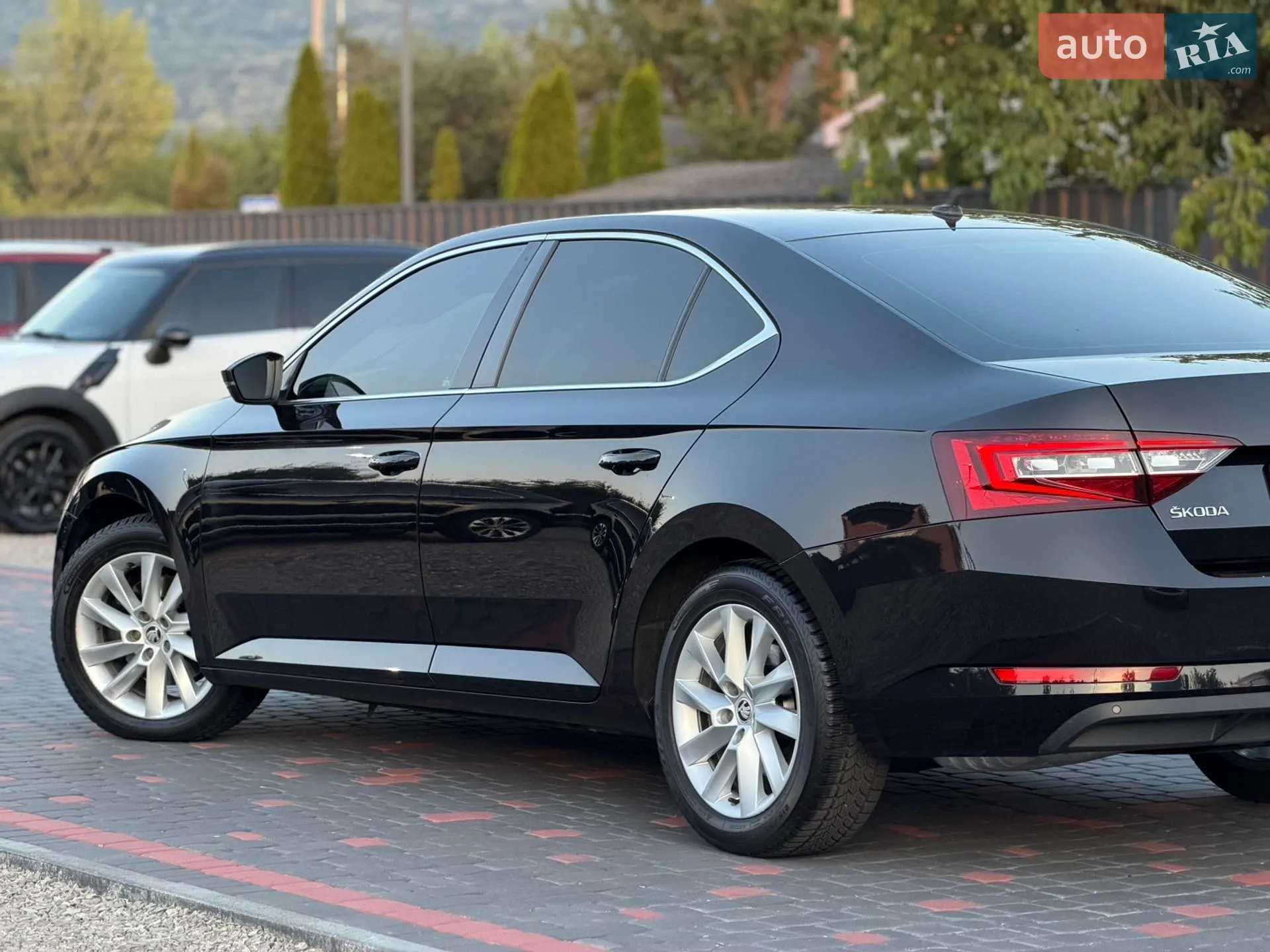 2019 Skoda Superb - мініатюра 7