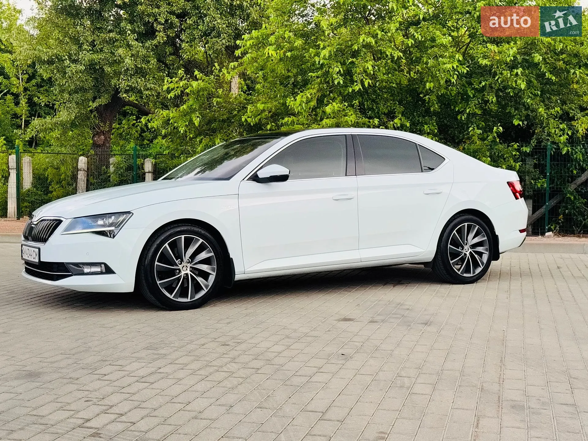 2016 Skoda Superb - мініатюра 8