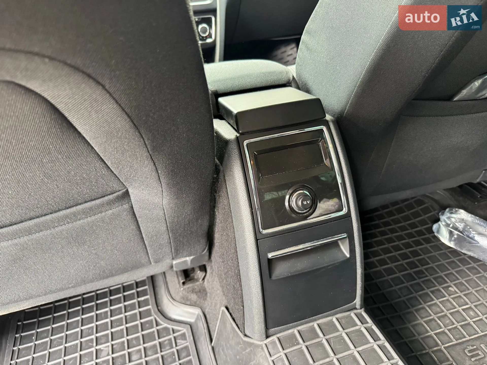 2012 Skoda Superb - мініатюра 16
