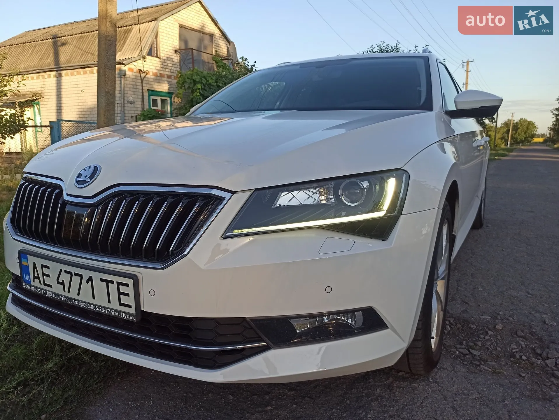 2017 Skoda Superb - мініатюра 2