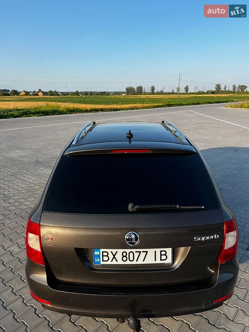 2010 Skoda Superb - мініатюра 14