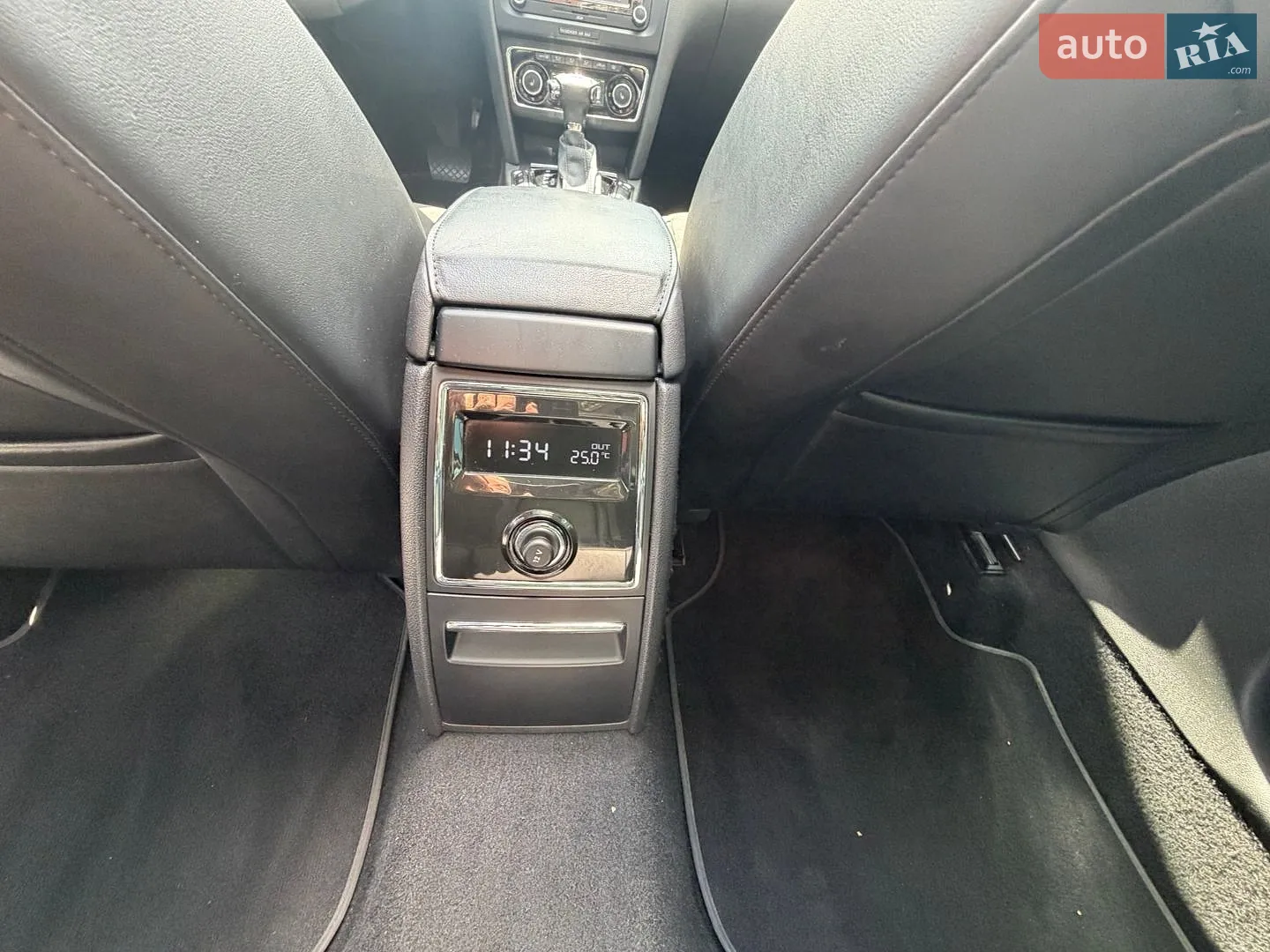 2011 Skoda Superb - мініатюра 36