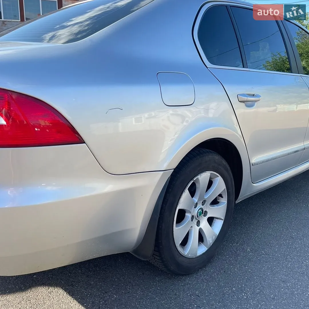 2011 Skoda Superb - мініатюра 11