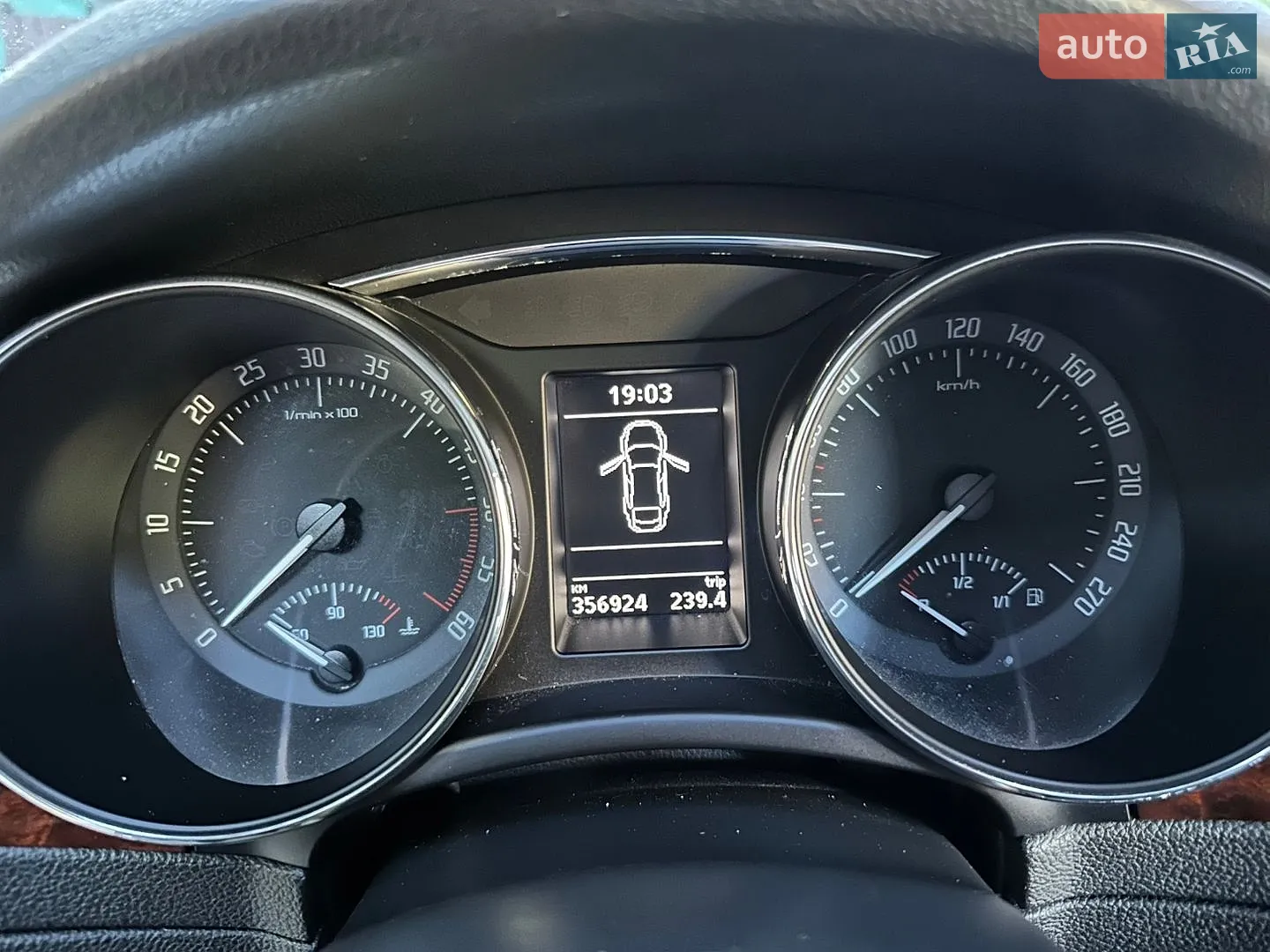 2013 Skoda Superb - мініатюра 10