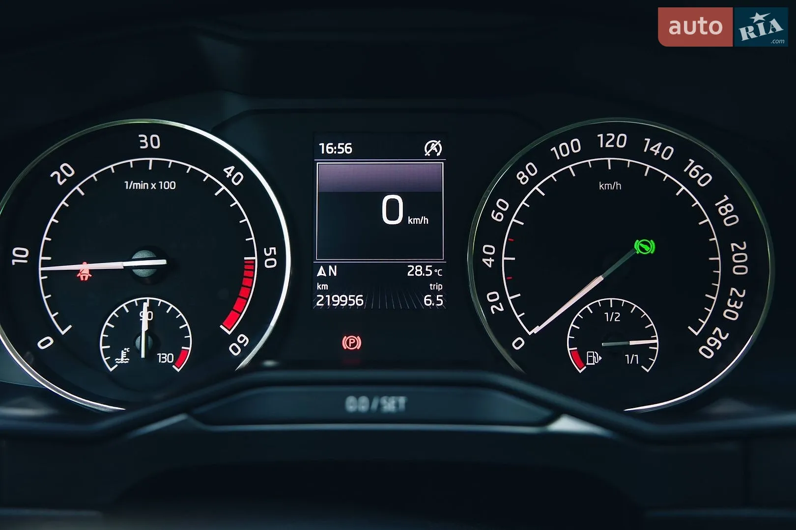 2016 Skoda Superb - мініатюра 18