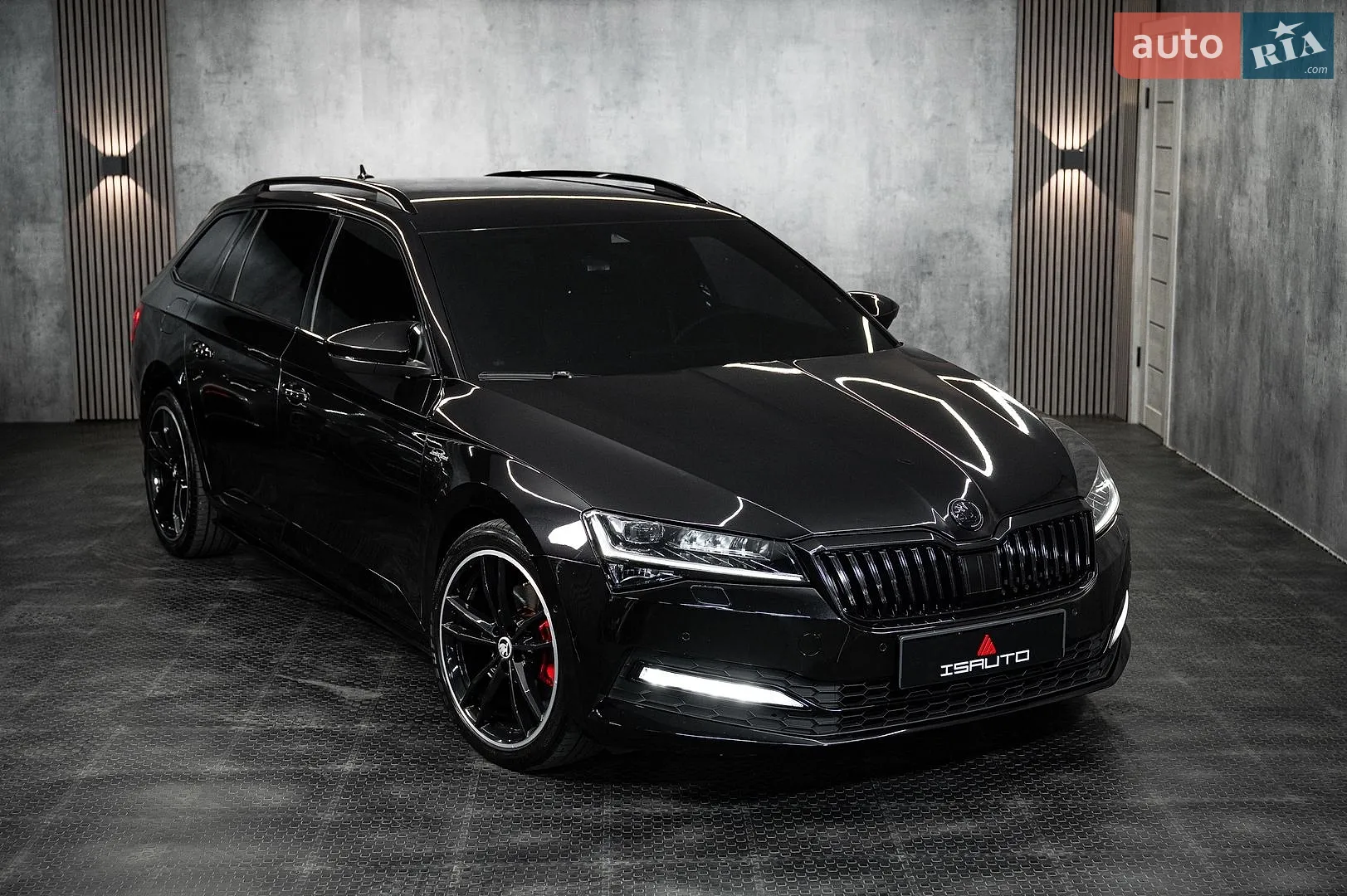 2021 Skoda Superb - фото 1