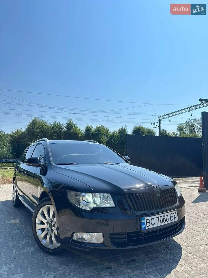 2010 Skoda Superb - мініатюра 4
