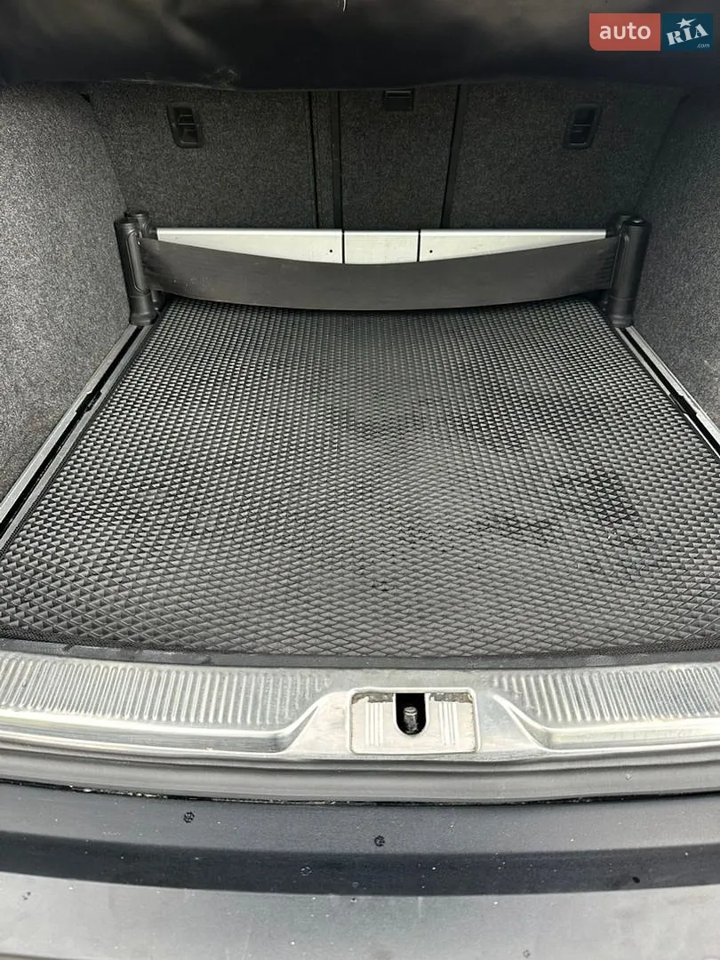 2010 Skoda Superb - мініатюра 15