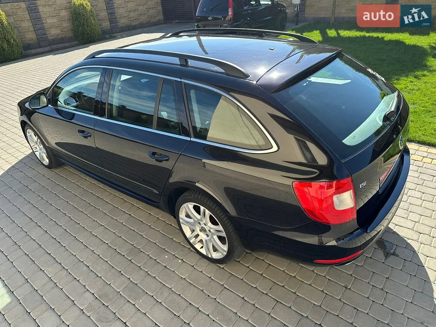2011 Skoda Superb - мініатюра 4