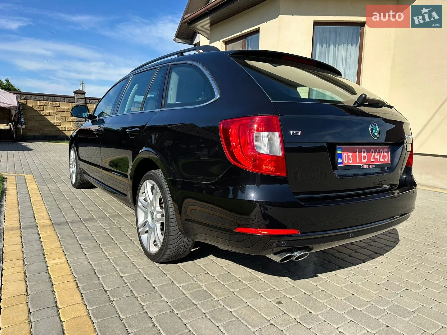 2011 Skoda Superb - мініатюра 17