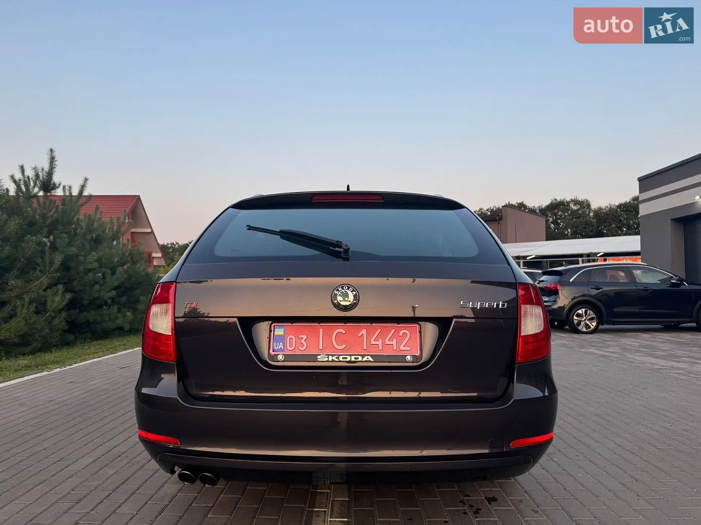 2010 Skoda Superb - мініатюра 7