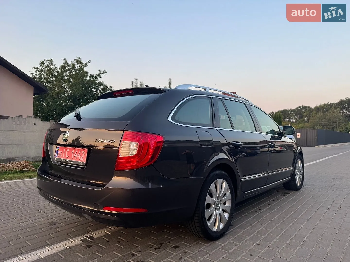 2010 Skoda Superb - мініатюра 6