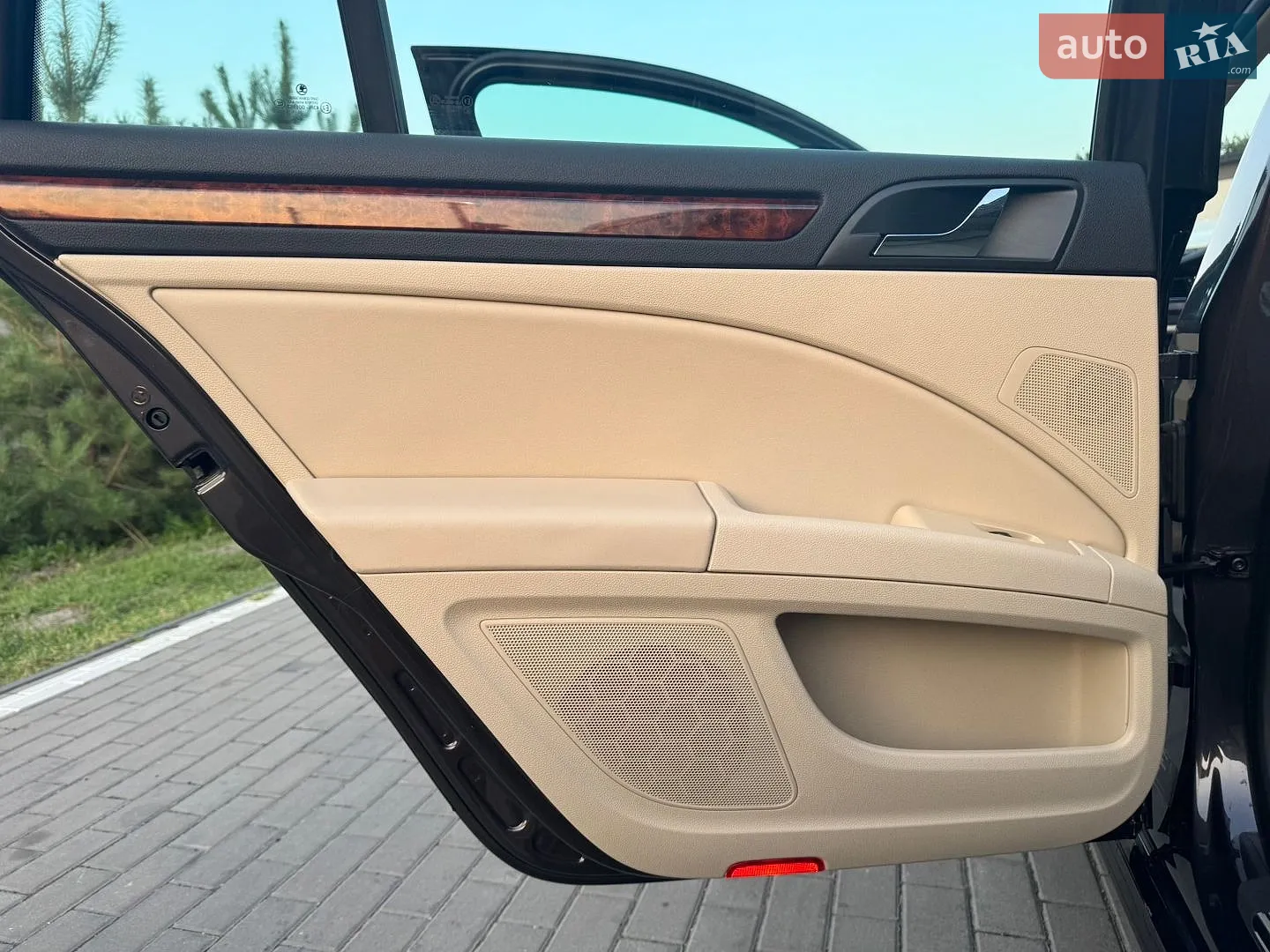 2010 Skoda Superb - мініатюра 17