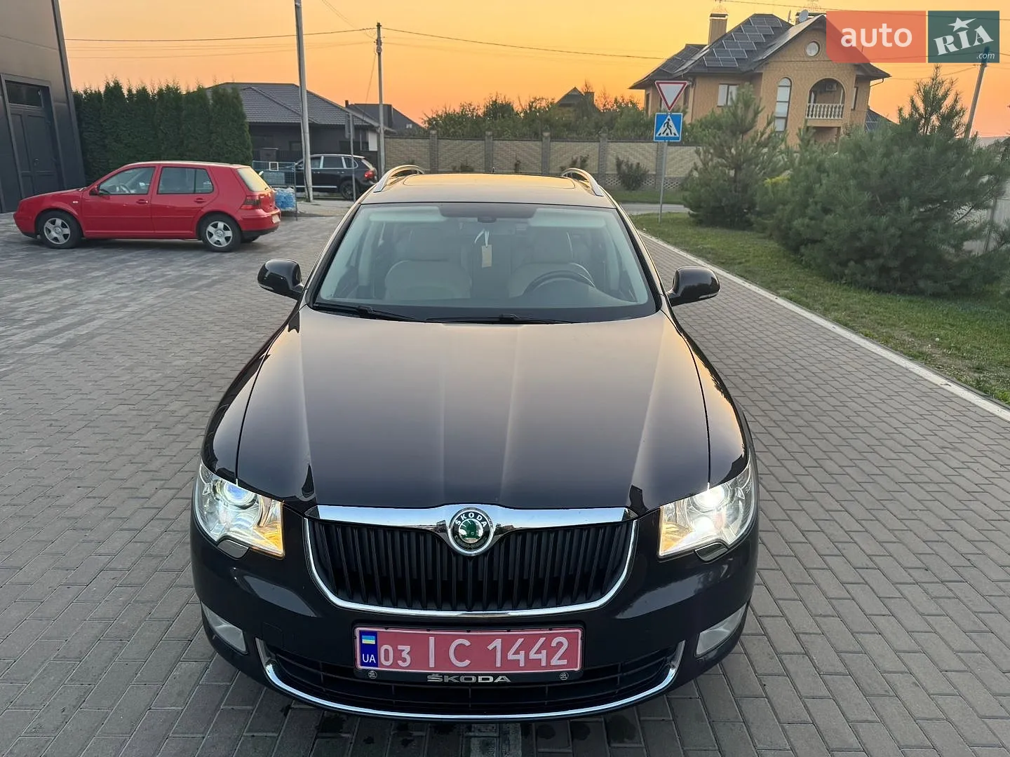 2010 Skoda Superb - мініатюра 14