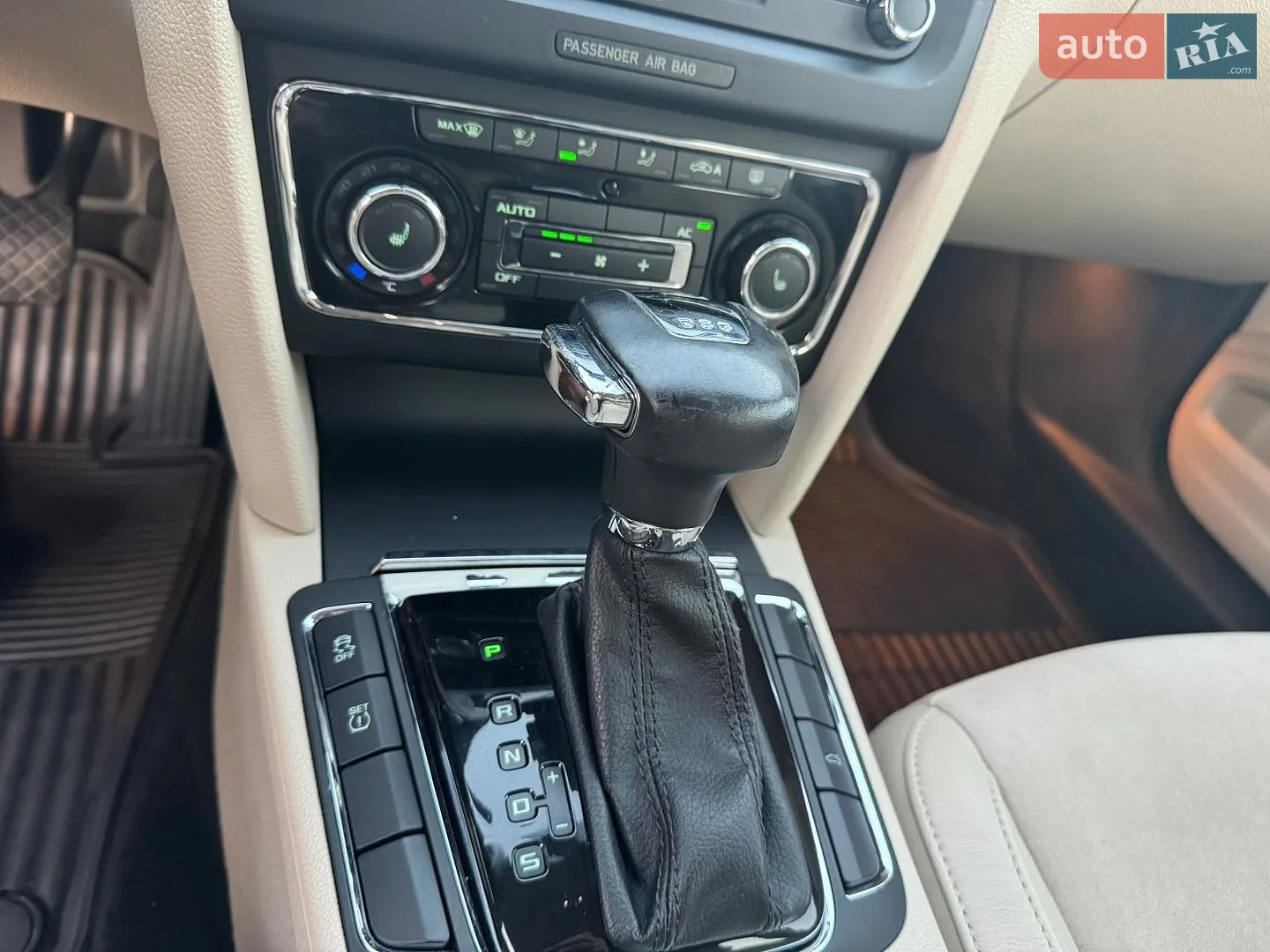 2010 Skoda Superb - мініатюра 39