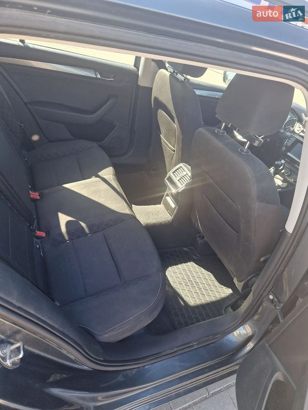 2015 Skoda Superb - мініатюра 11