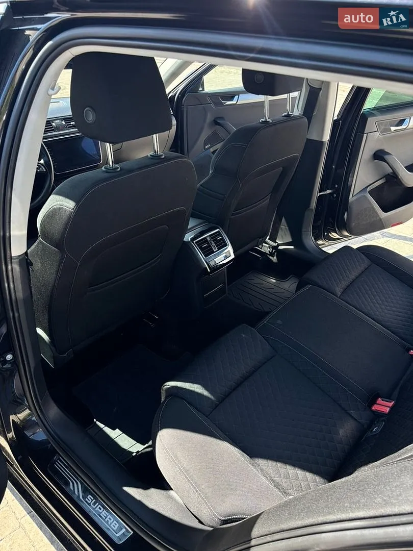 2019 Skoda Superb - мініатюра 9