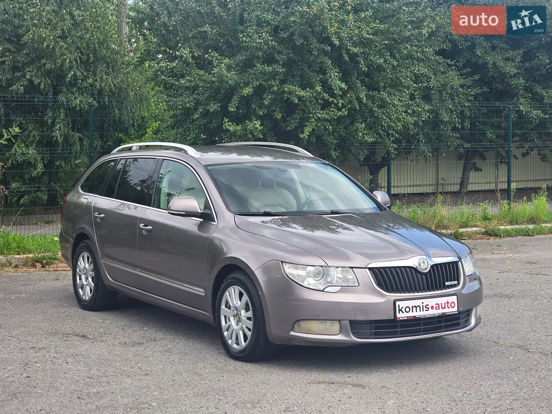2011 Skoda Superb - мініатюра 4