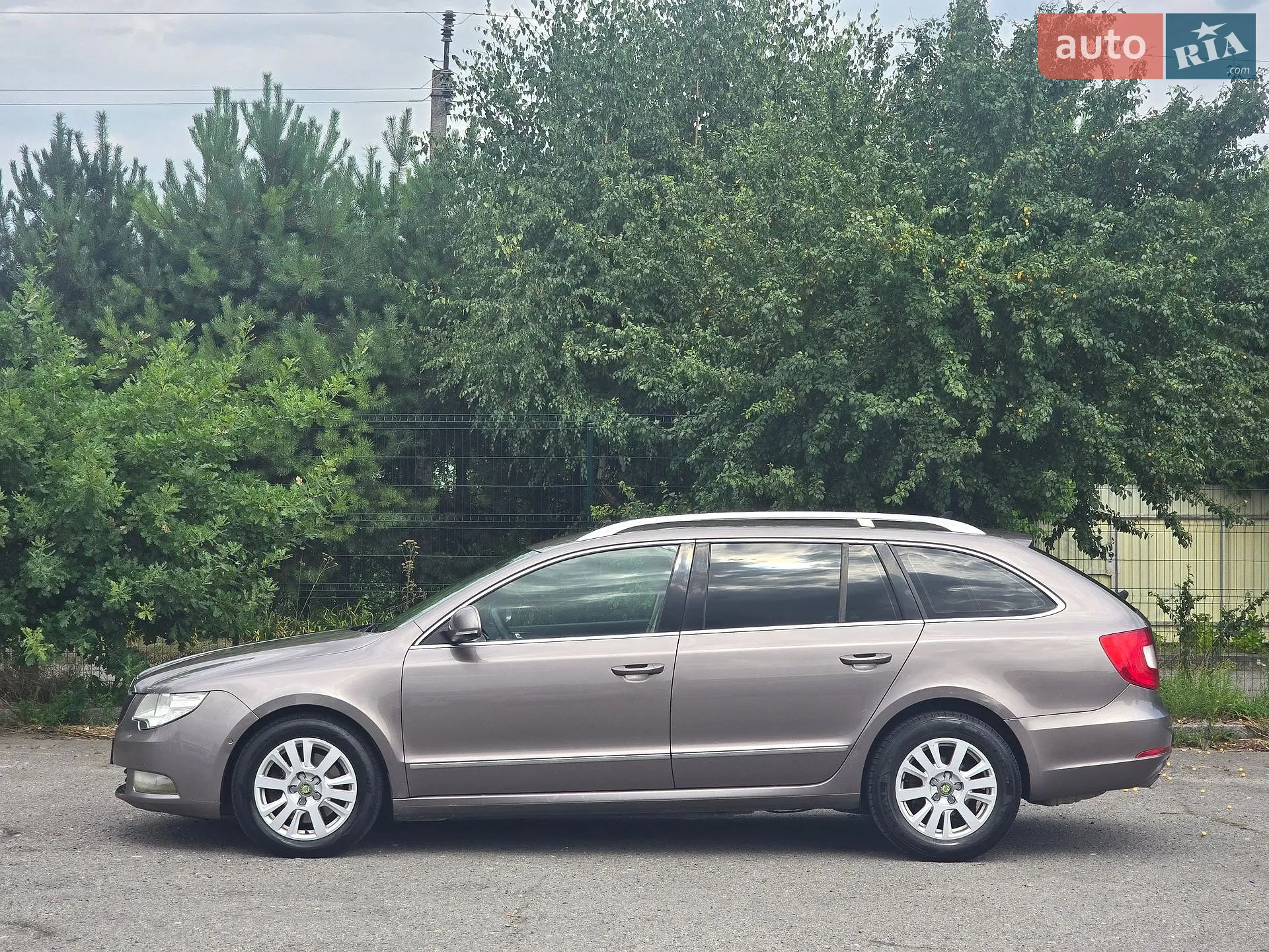 2011 Skoda Superb - мініатюра 9