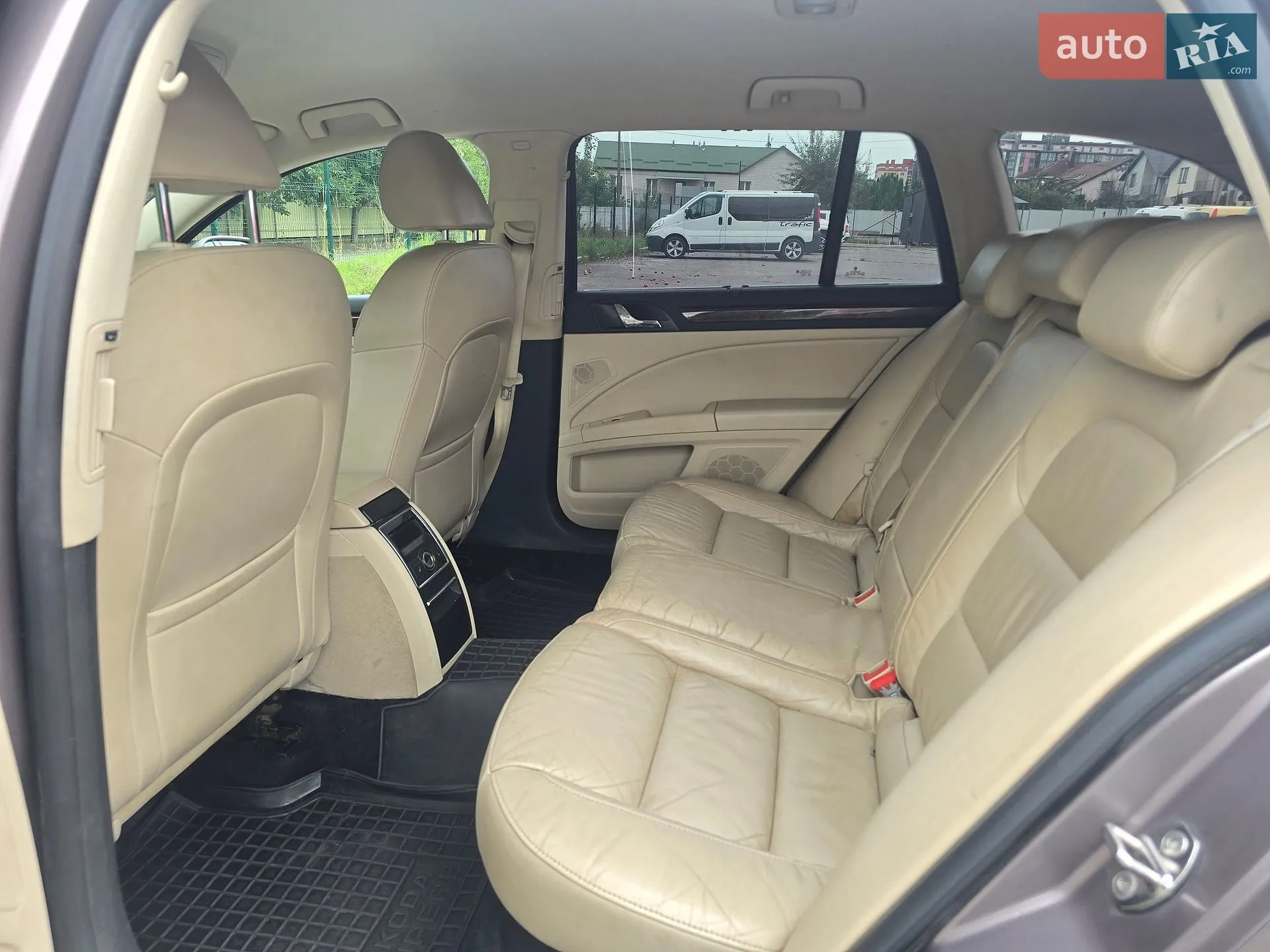 2011 Skoda Superb - мініатюра 29