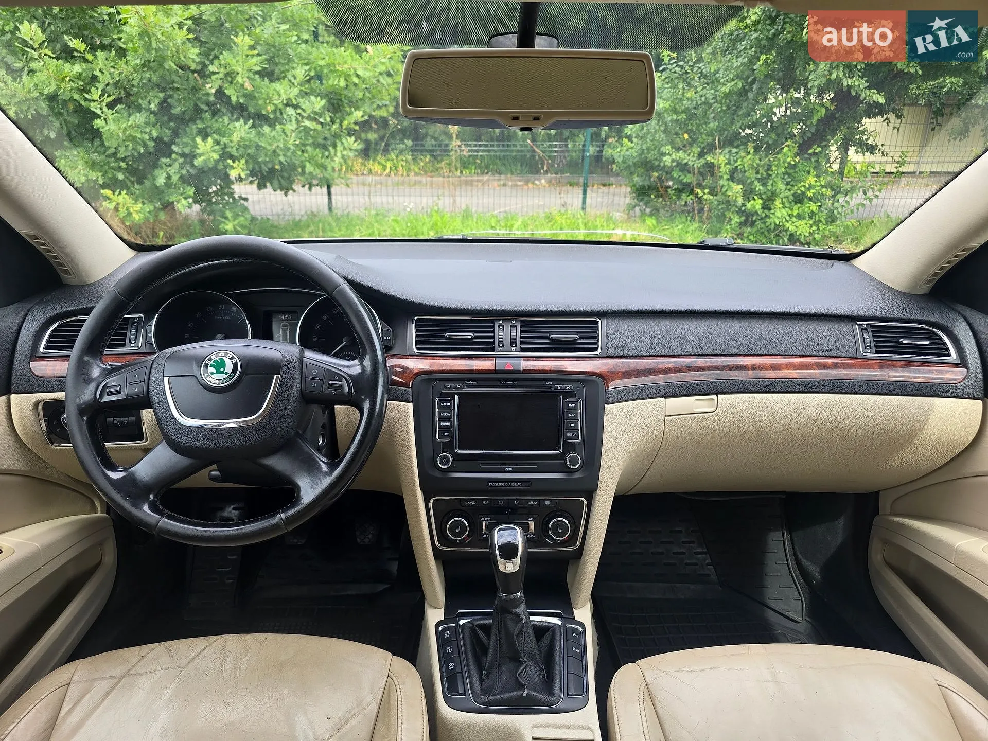 2011 Skoda Superb - мініатюра 2