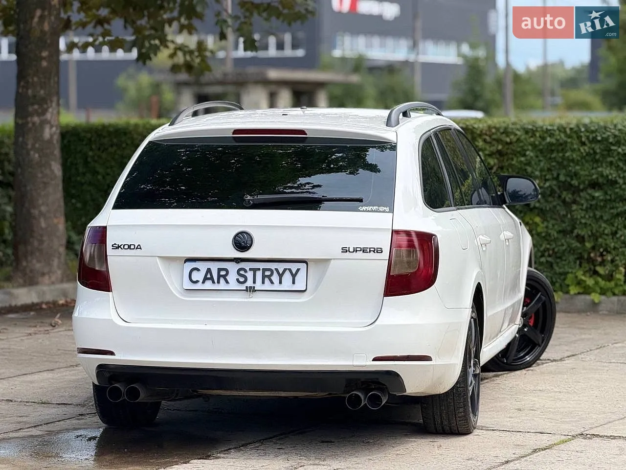 2011 Skoda Superb - мініатюра 3