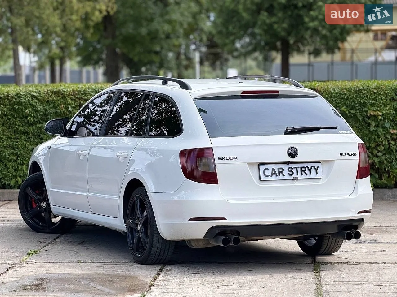 2011 Skoda Superb - мініатюра 4
