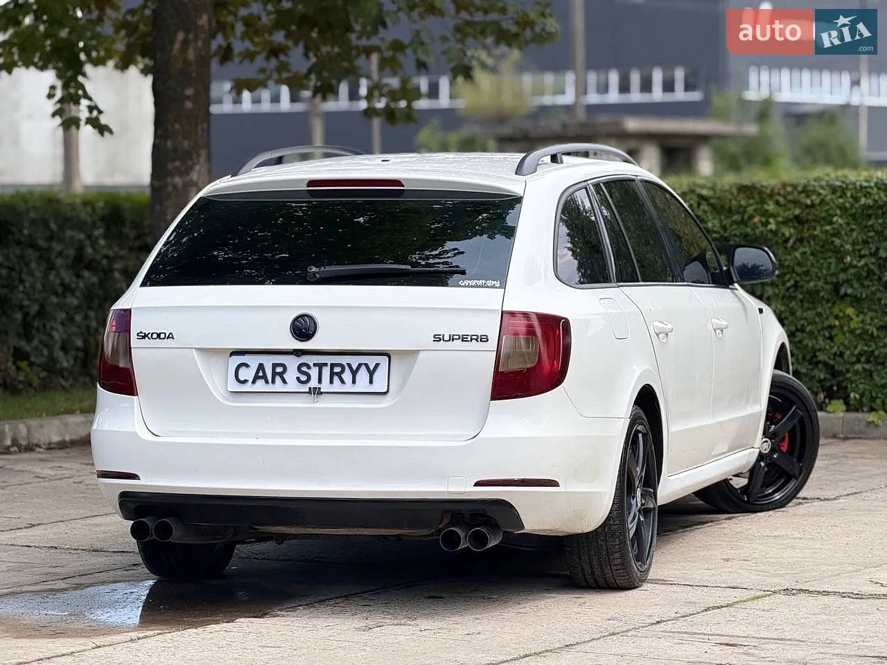 2011 Skoda Superb - мініатюра 13