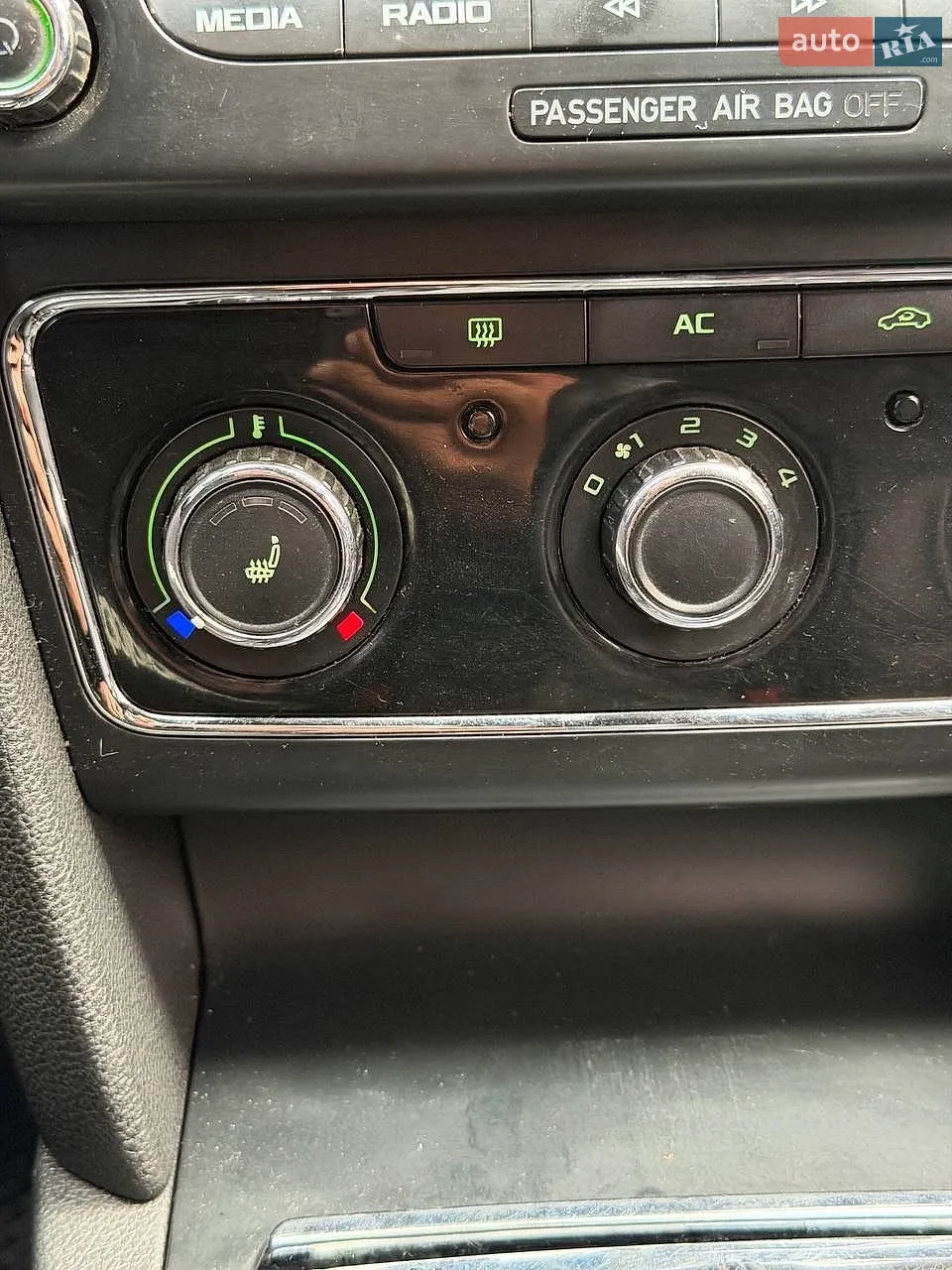 2011 Skoda Superb - мініатюра 24
