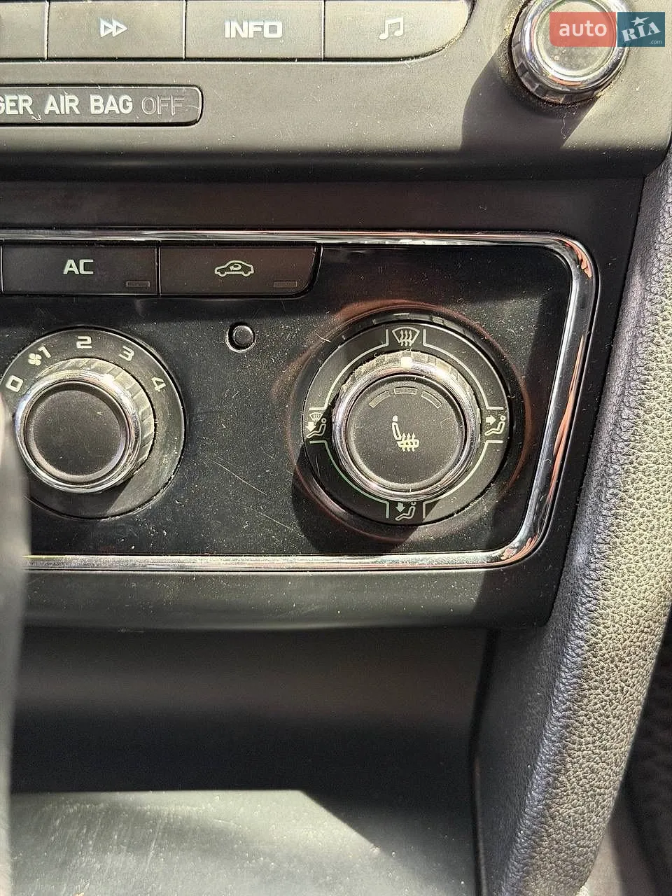 2011 Skoda Superb - мініатюра 30