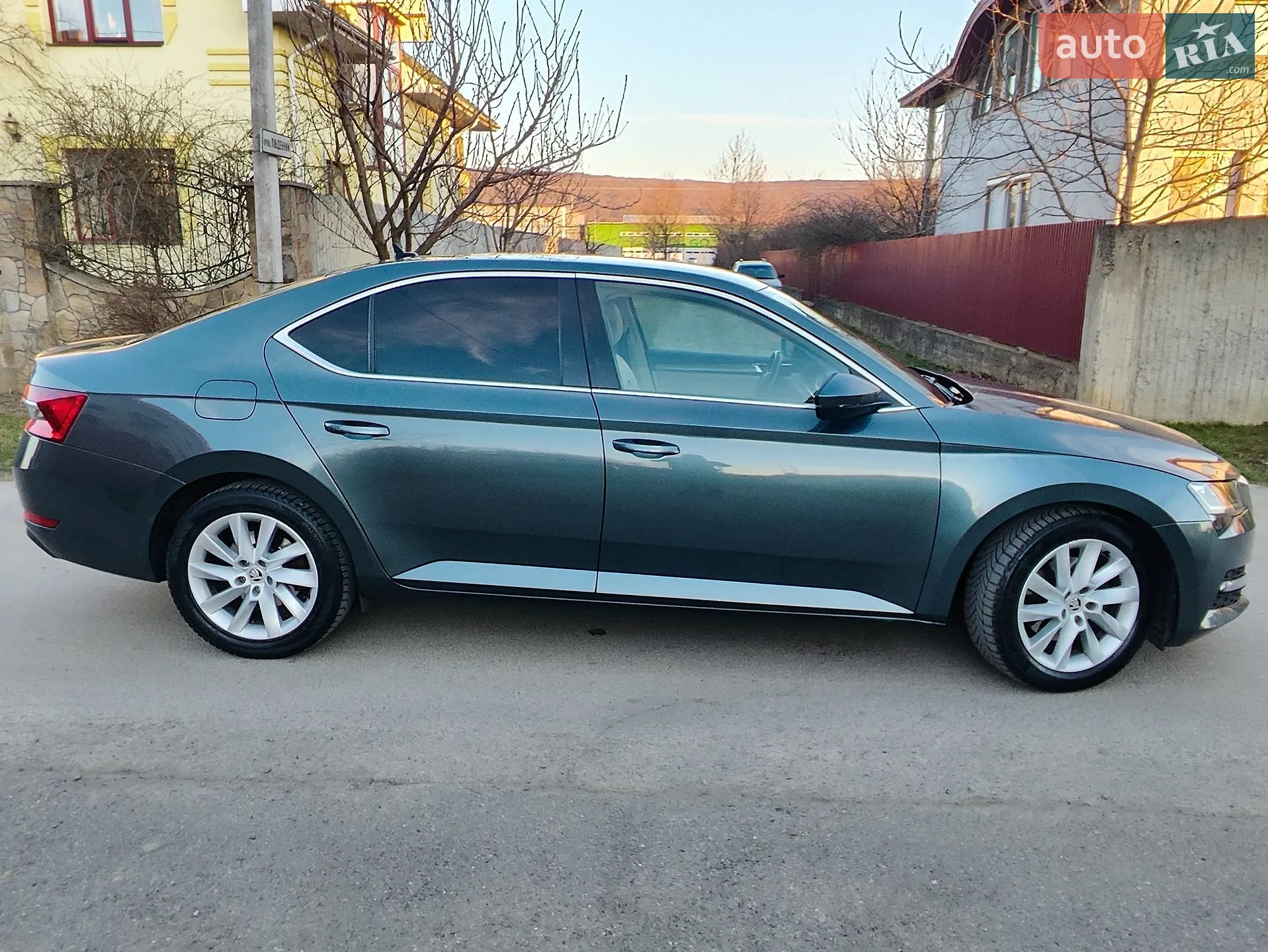 2019 Skoda Superb - мініатюра 8