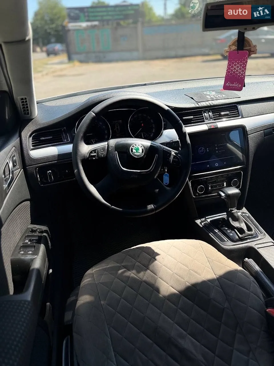 2010 Skoda Superb - мініатюра 11