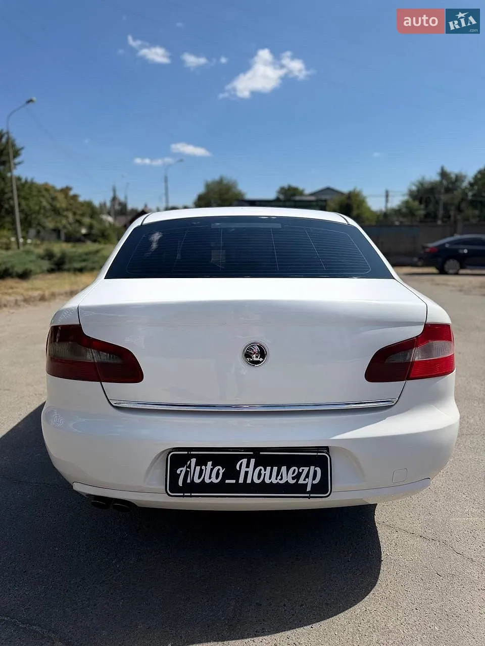 2010 Skoda Superb - мініатюра 6