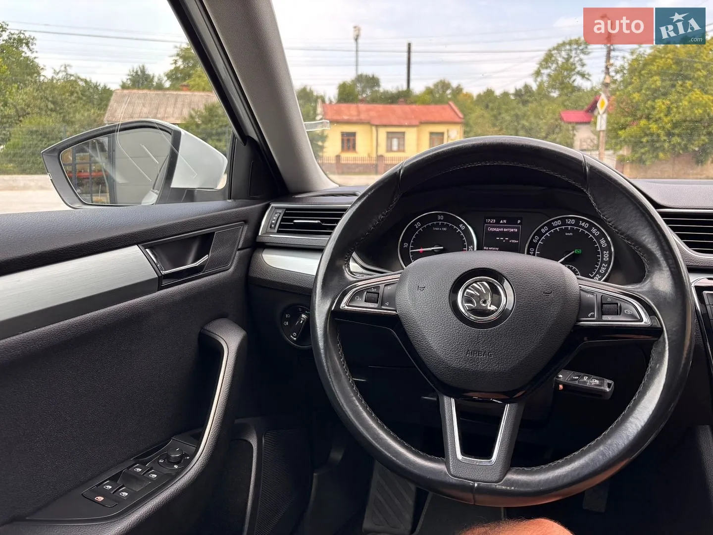 2017 Skoda Superb - мініатюра 28