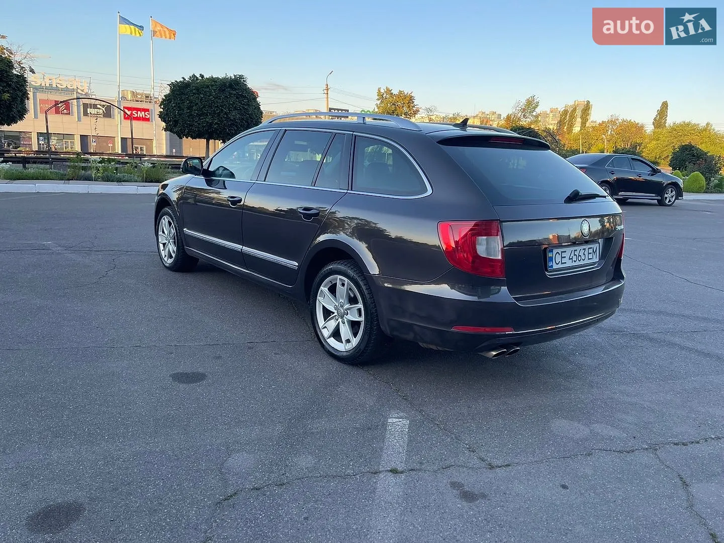 2010 Skoda Superb - мініатюра 4