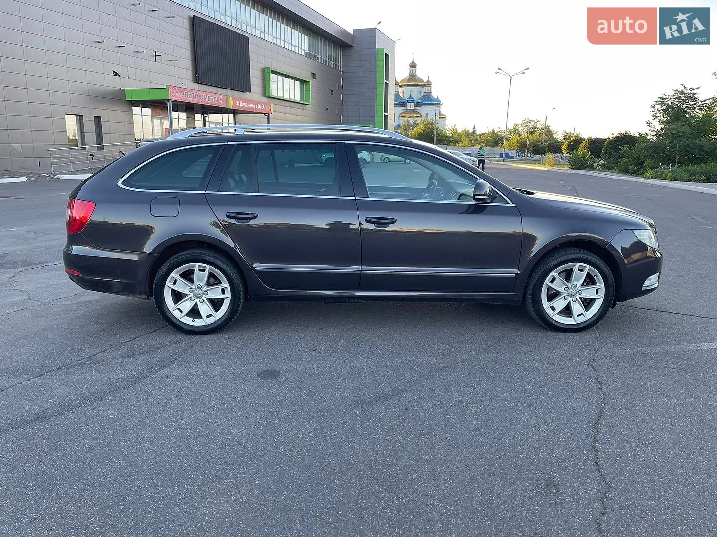 2010 Skoda Superb - мініатюра 6