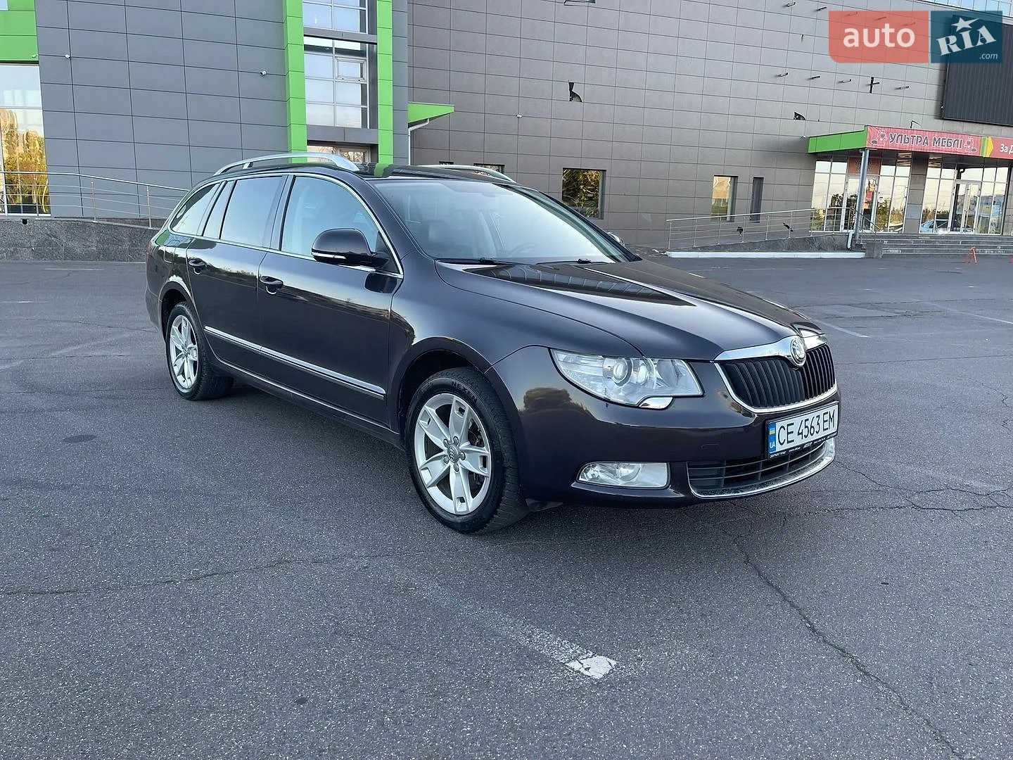 2010 Skoda Superb - мініатюра 7