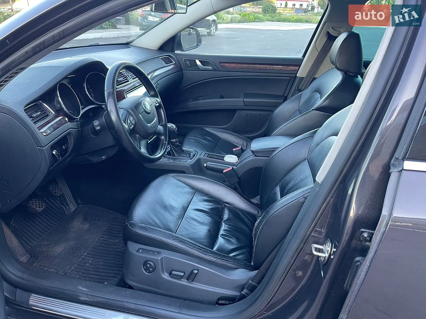 2010 Skoda Superb - мініатюра 10