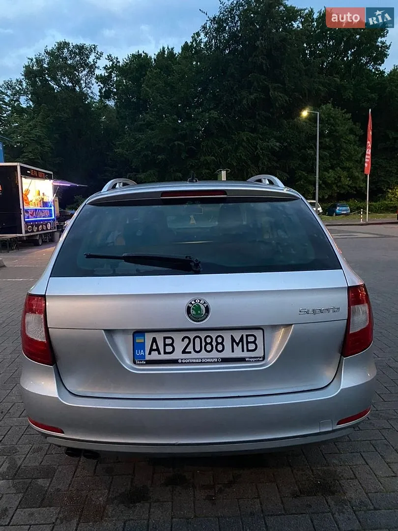 2011 Skoda Superb - мініатюра 11